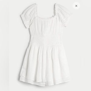 Hollister Saidie on-or-off shoulder Romper